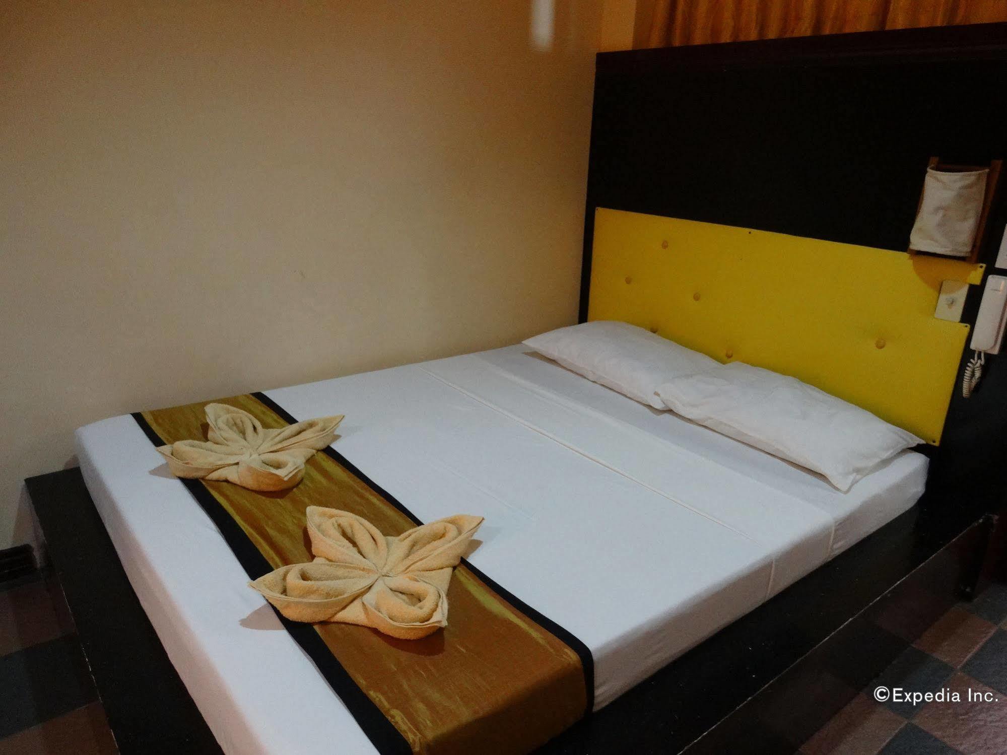 Corazon Tourist Inn Puerto Princesa ภายนอก รูปภาพ